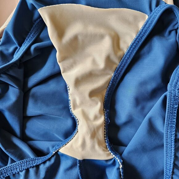 miraclesuit women's Size 10 One-piece swimsuit, Teal Ruched Tummy Control - Picture 5 of 6